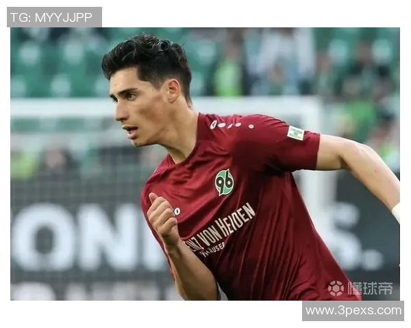 弗赖堡不负众望，德甲赛场击败汉诺威96，喜获胜利！