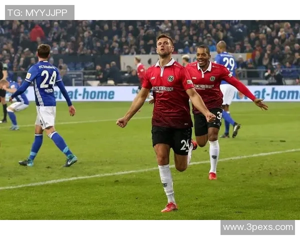 汉诺威客场逆袭，德乙升级前路艰难隐现挑战